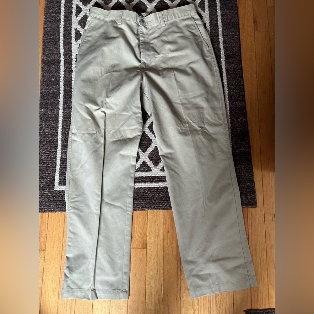 Haggar Tan Chinos Classic Straight-Leg Design